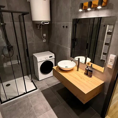 Pod Strazi Apartman *
