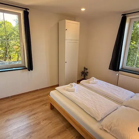 Apartment Pod Strazi *